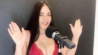 ASMR Wan Sucking a Banana Video Leaked